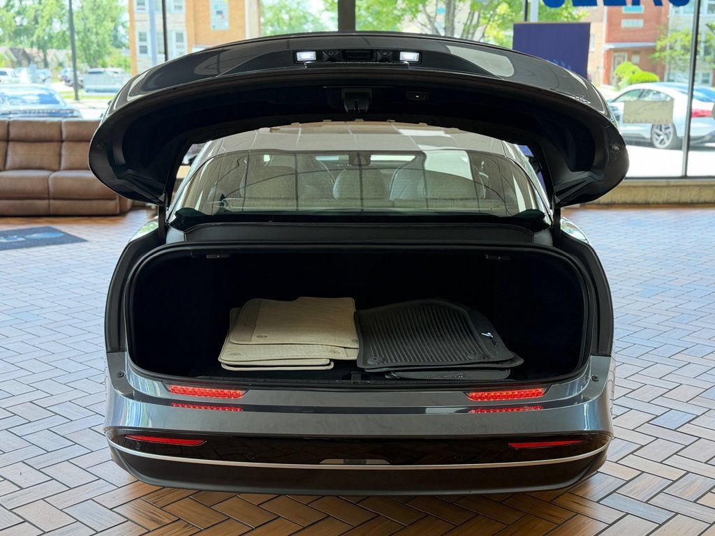 Used 2025 Lucid Air Touring AWD/4WD image 20