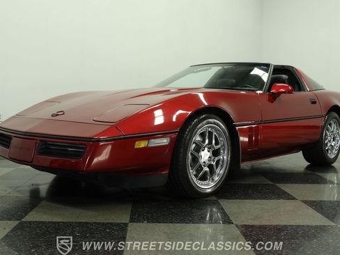 Used 1990 Chevrolet Corvette Coupe RWD image 21