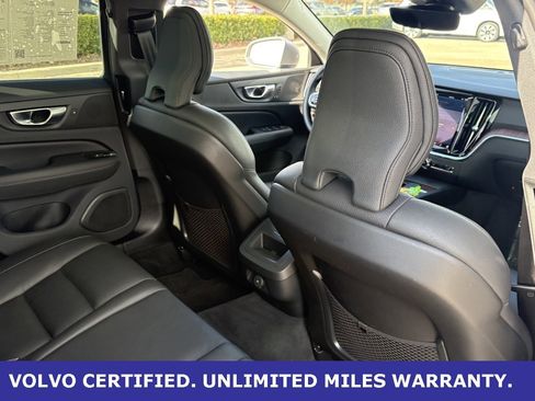 Certified 2025 Volvo V60 B5 Cross Country Plus image 33