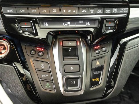 Used 2025 Honda Odyssey Elite image 20