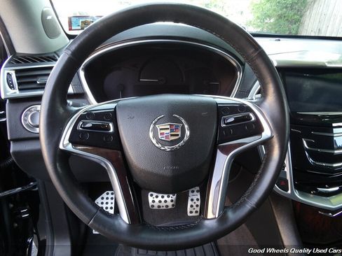 Used 2015 Cadillac SRX Luxury w/ Driver Awareness Package FWD image 16