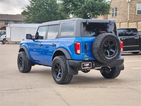 Used 2022 Ford Bronco 4-Door AWD/4WD image 3