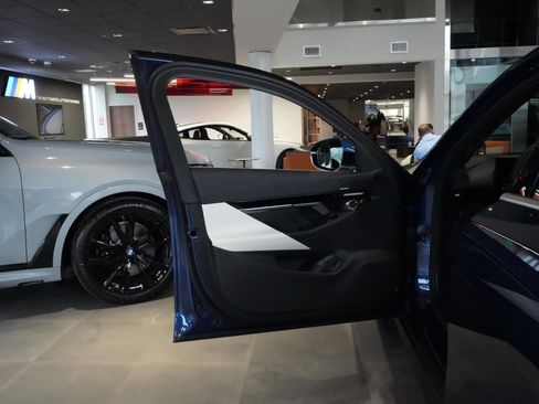 New 2026 BMW 530i xDrive 530i xDrive w/ Premium Package image 29