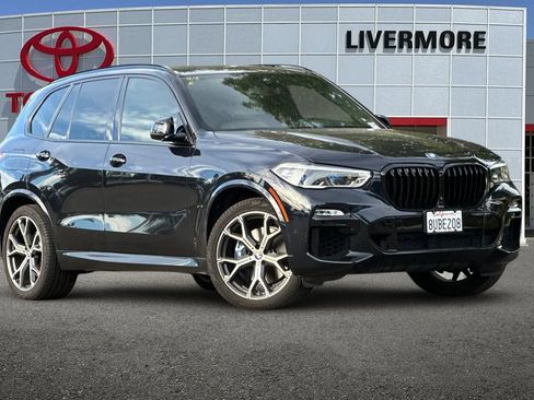 Used 2021 BMW X5 xDrive40i w/ M Sport Package AWD/4WD image 2