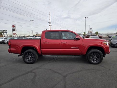 Certified 2023 Toyota Tacoma SR5 image 3