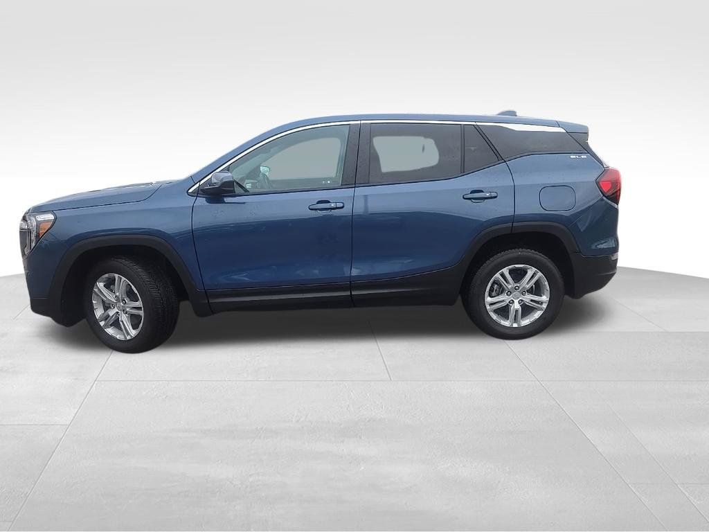Certified 2024 GMC Terrain SLE AWD/4WD image 2