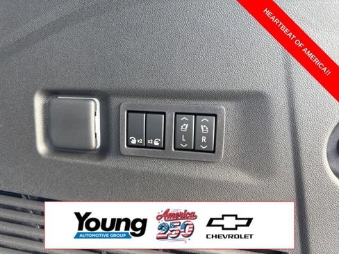 New 2026 Chevrolet Suburban High Country AWD/4WD image 13