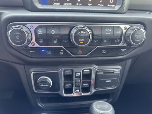 Used 2023 Jeep Wrangler Unlimited w/ Sun & Screen Package AWD/4WD image 27