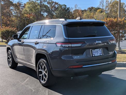 Used 2024 Jeep Grand Cherokee L Limited w/ Luxury Tech Group II image 7