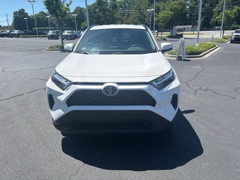 Used 2024 Toyota RAV4 LE AWD/4WD image 5