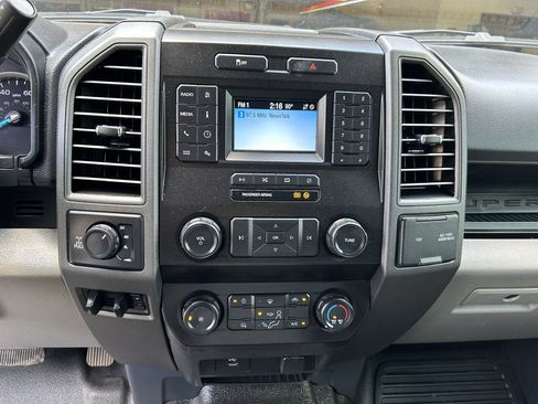 Used 2022 Ford F250 XL w/ Power Equipment Group AWD/4WD image 5