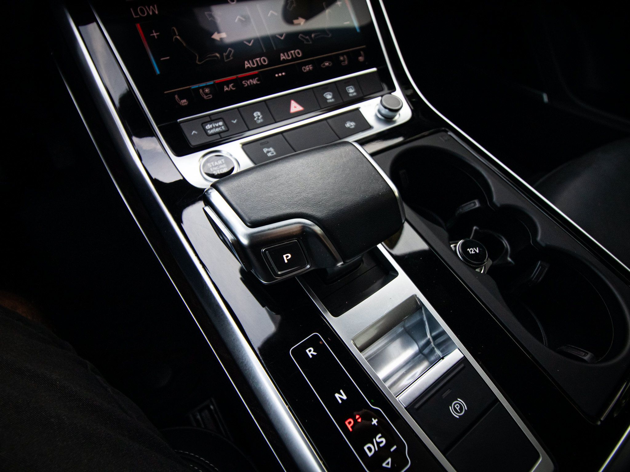 Used 2021 Audi Q8 Premium Plus AWD/4WD image 23