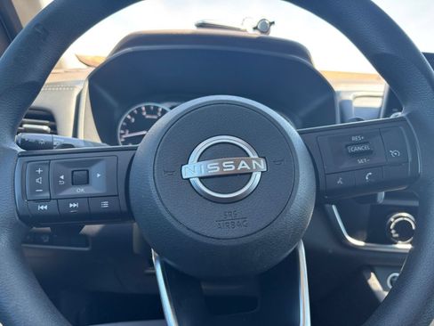 Used 2023 Nissan Rogue S FWD image 25