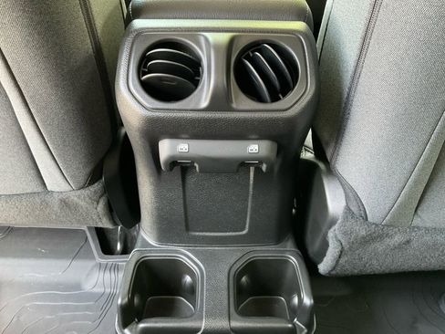 New 2025 Jeep Gladiator Sport image 23