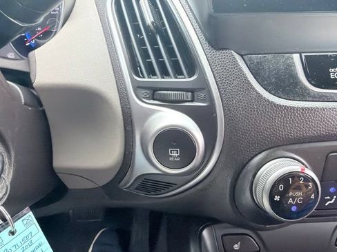 Used 2013 Hyundai Tucson GLS FWD image 17