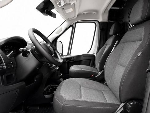 Used 2025 RAM ProMaster 2500 w/ U-Haul Equipment Group FWD image 18