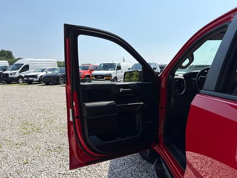 Used 2019 Chevrolet Silverado 1500 LT Trail Boss AWD/4WD image 22