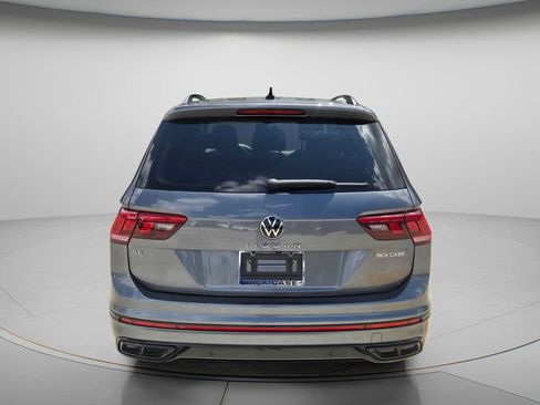 Used 2023 Volkswagen Tiguan SE R-Line FWD image 5
