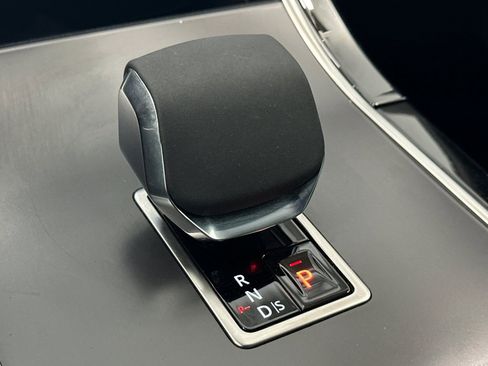 Used 2024 Land Rover Range Rover Evoque Dynamic SE image 24