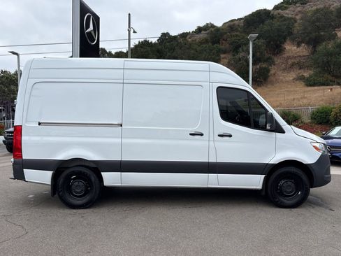 Used 2023 Mercedes-Benz Sprinter 2500 image 7