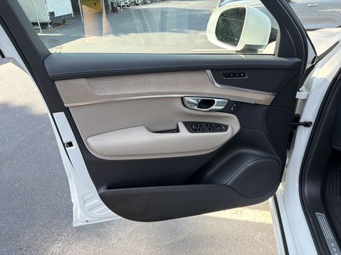 Used 2026 Volvo XC90 B6 Plus w/ Protection Package Premier AWD/4WD image 14