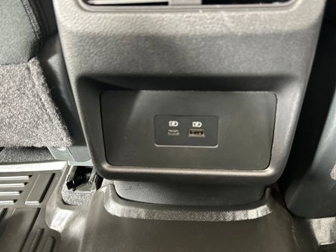 Used 2023 Nissan Rogue SV image 18