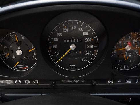 Used 1988 Mercedes-Benz 560 SL image 24