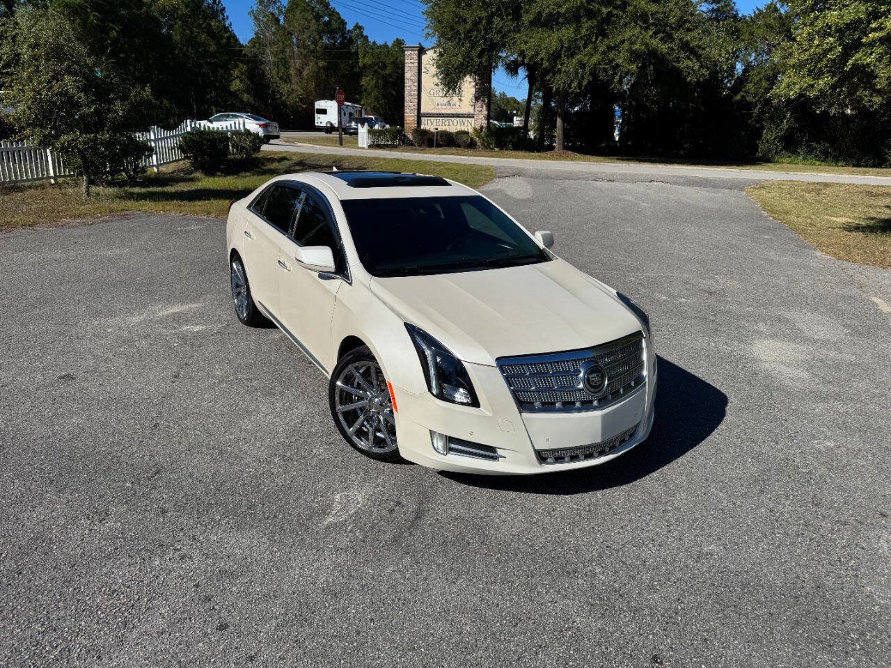 Used 2013 Cadillac XTS Platinum w/ Driver Assist Package AWD/4WD image 35