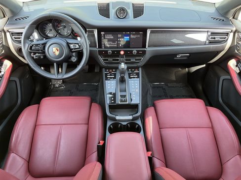 Used 2026 Porsche Macan GTS AWD/4WD image 9