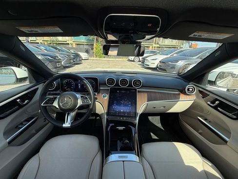 Used 2022 Mercedes-Benz C 300 Sedan image 11