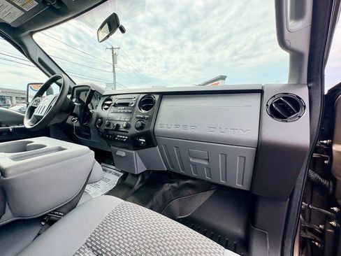 Used 2015 Ford F250 XL w/ Power Equipment Group AWD/4WD image 26