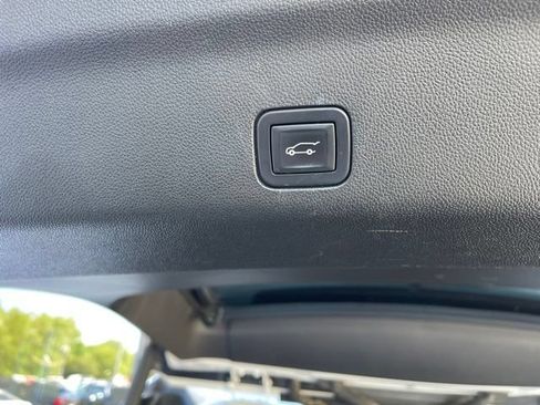 Used 2021 GMC Yukon Denali w/ Denali Ultimate Package AWD/4WD image 20