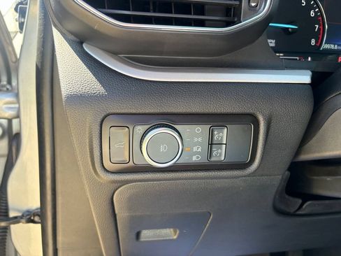 Used 2023 Ford Explorer XLT w/ Equipment Group 202A AWD/4WD image 17