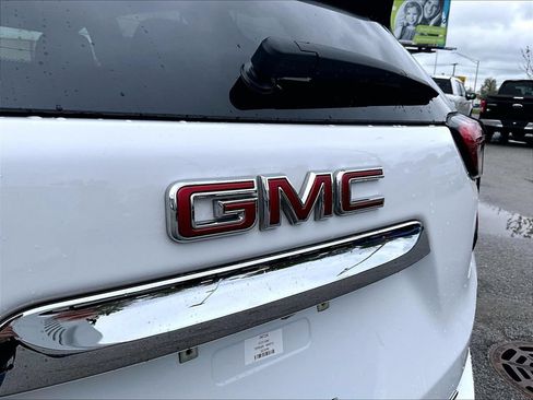 Used 2023 GMC Terrain SLE w/ Driver Convenience Package AWD/4WD image 9