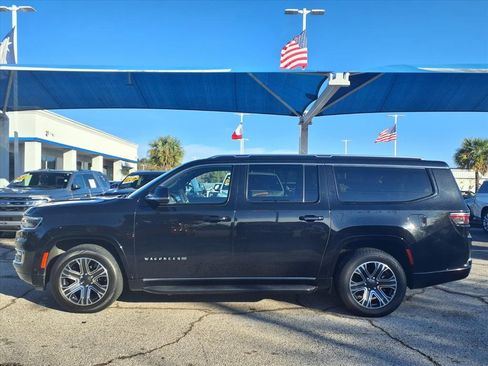 Used 2023 Jeep Wagoneer L Series II image 24