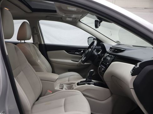 Used 2022 Nissan Rogue Sport SL w/ Premium Package AWD/4WD image 10