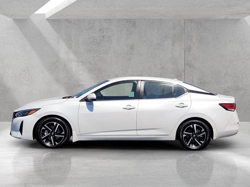 Used 2024 Nissan Sentra SV FWD image 8