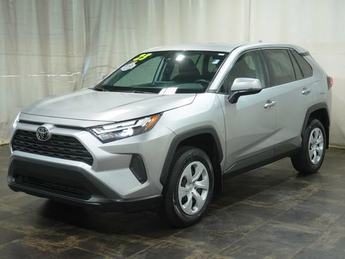 Used 2023 Toyota RAV4 LE AWD/4WD image 2
