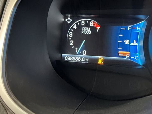 Used 2018 Ford Edge SEL w/ Equipment Group 201A FWD image 27