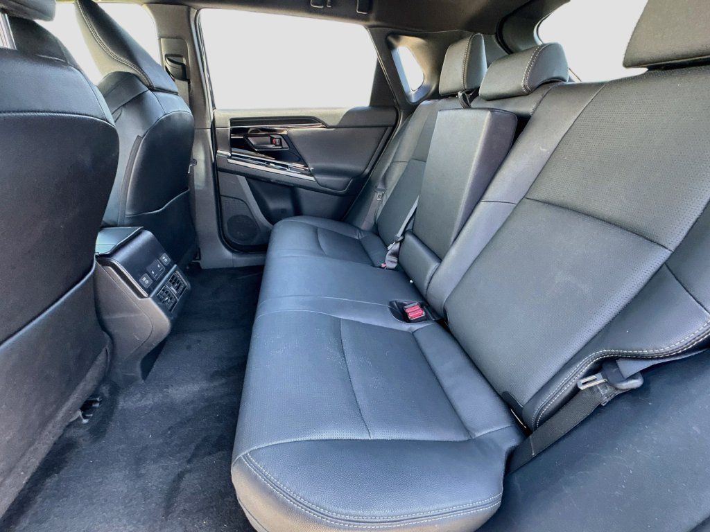 Certified 2023 Subaru Solterra AWD image 28