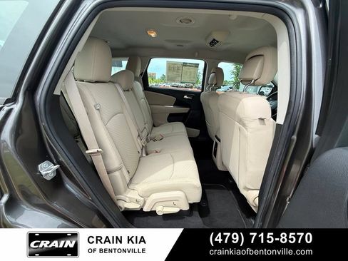 Used 2015 Dodge Journey American Value Package w/ Flexible Seating Group FWD image 32