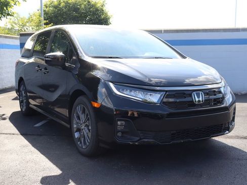 Used 2026 Honda Odyssey Touring image 7