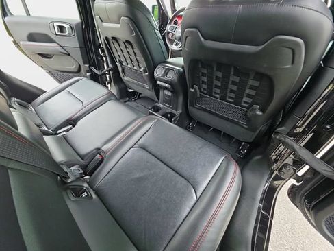 Used 2022 Jeep Gladiator Rubicon w/ Trailer Tow Package AWD/4WD image 11
