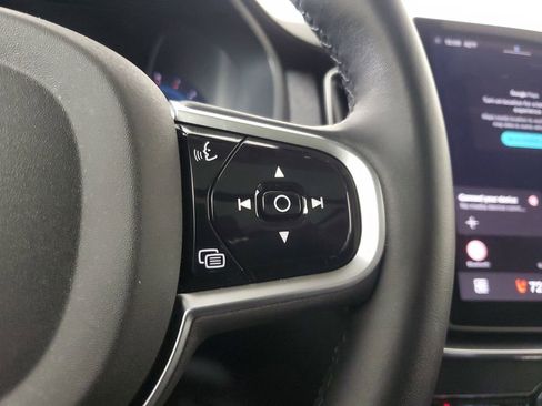 Used 2025 Volvo XC90 B6 Plus image 29