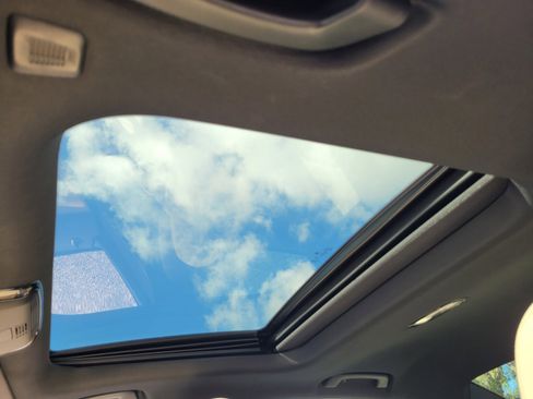 Certified 2023 BMW 330i Sedan w/ Driving Assistance Package image 20