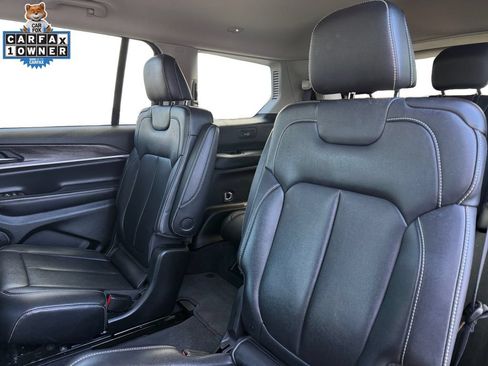 Used 2023 Jeep Grand Cherokee L Limited AWD/4WD image 14