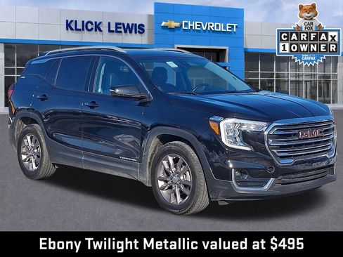 Used 2024 GMC Terrain SLT image 1