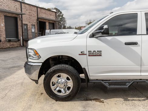 Used 2017 RAM 2500 Tradesman w/ Chrome Appearance Group image 5