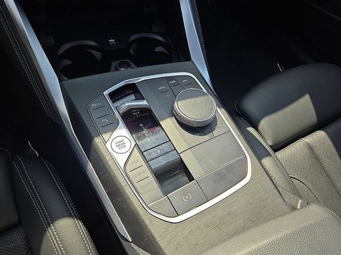 Used 2024 BMW 430i Coupe w/ M Sport Package RWD image 29