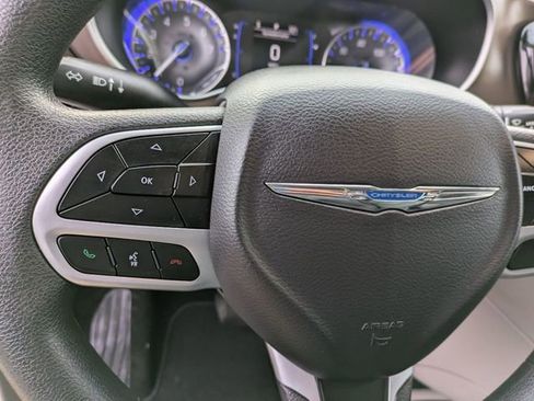 Certified 2018 Chrysler Pacifica Touring Plus image 16